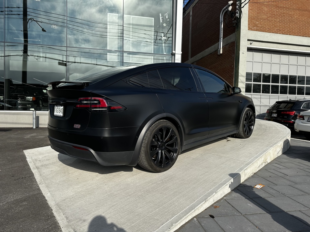 2022 Tesla Model X Plaid