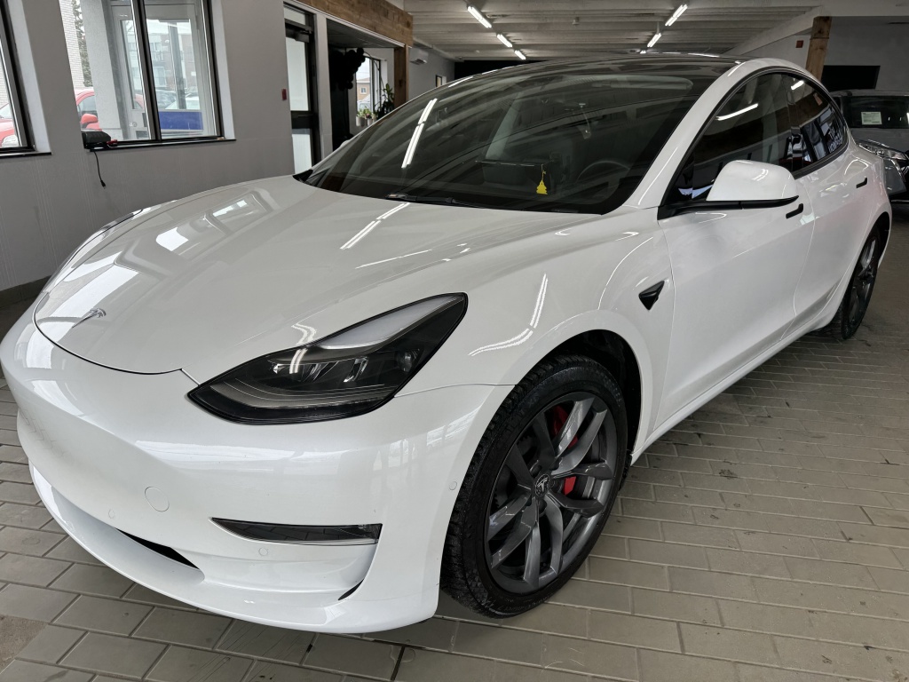 2022 Tesla Model 3 De performance