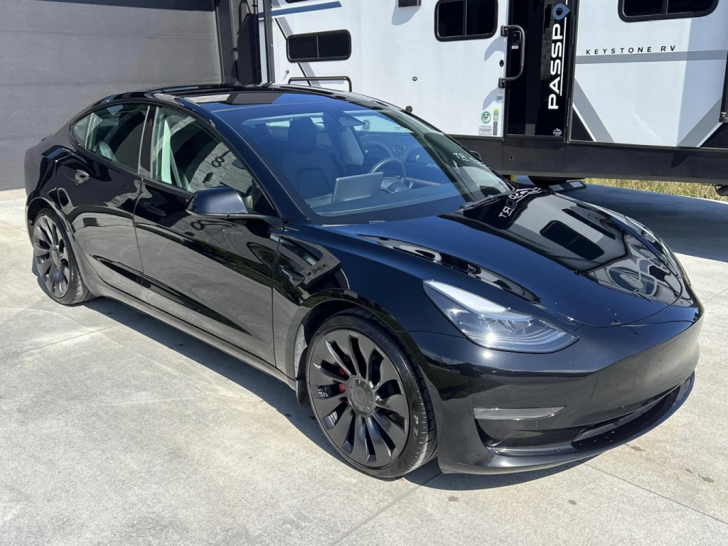 2022 Tesla Model 3 De performance