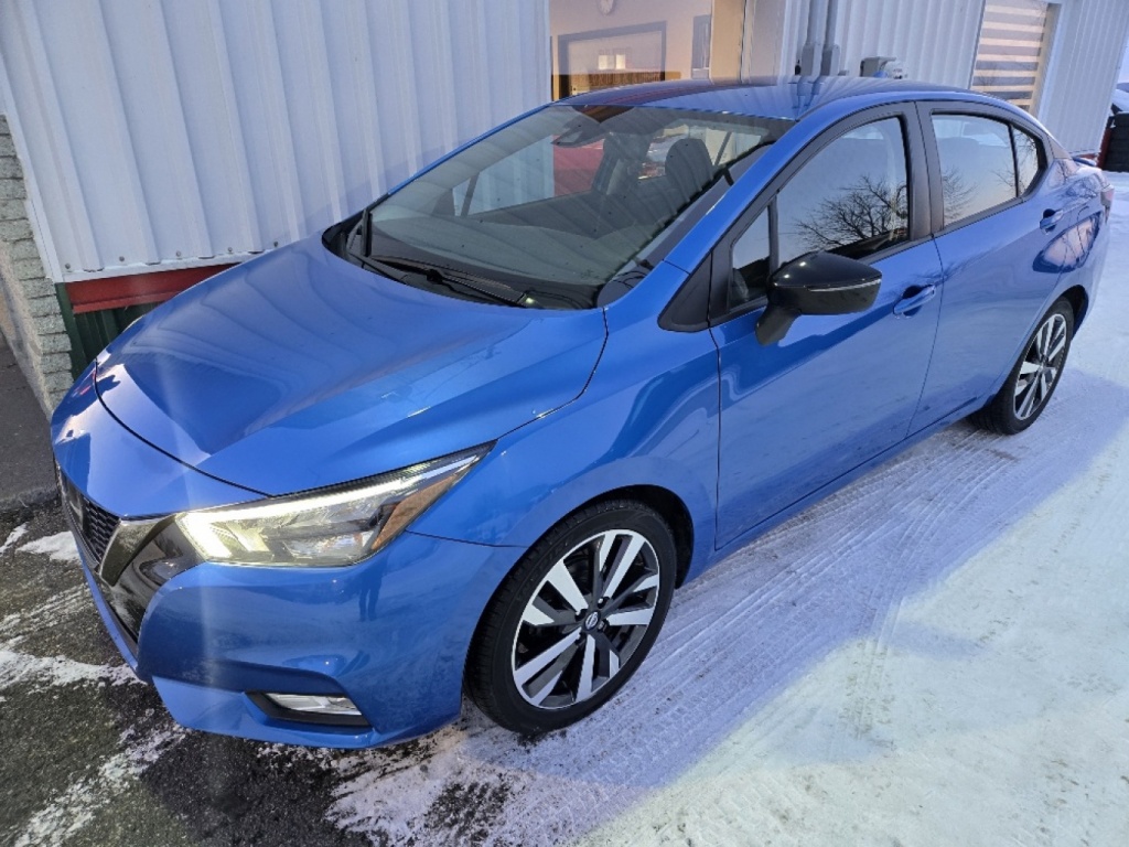 2021 Nissan Versa SR