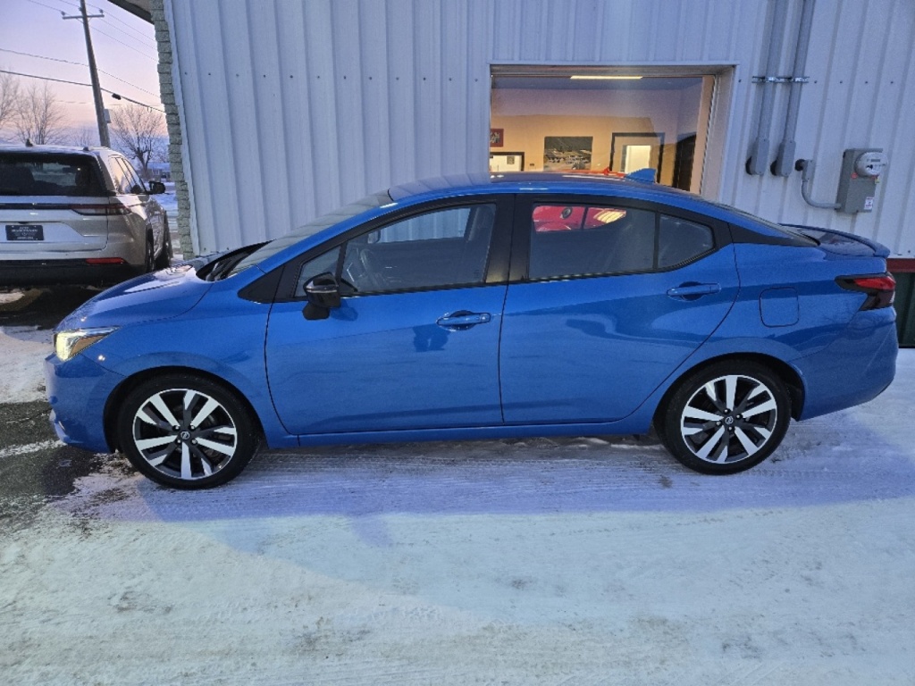 2021 Nissan Versa SR