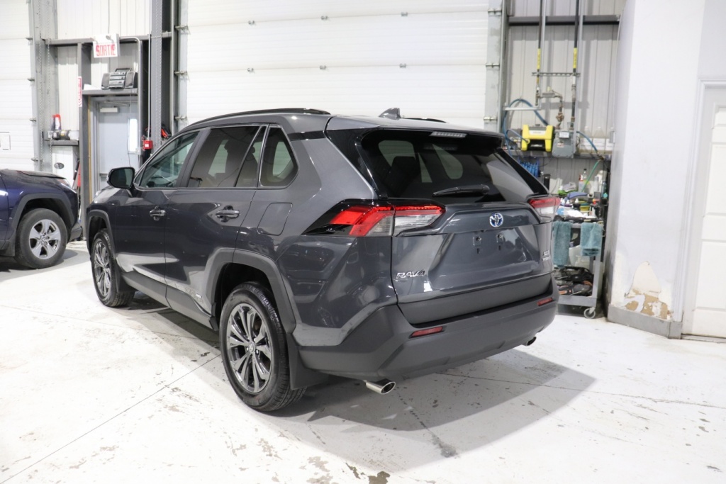 Toyota RAV4 XLE hybride
